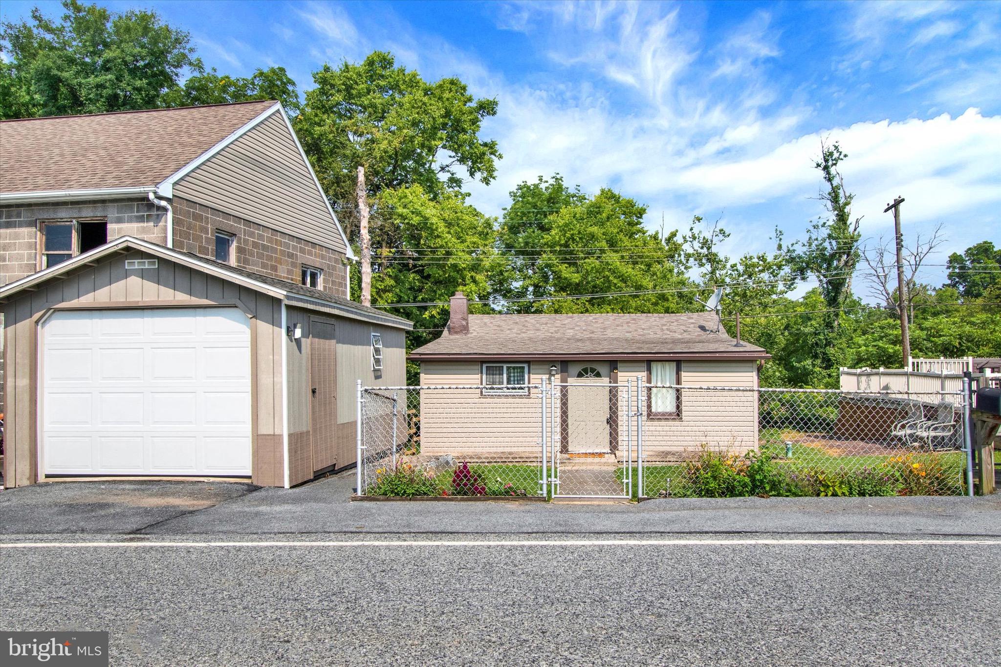 19 Berkley Park Road Reading, PA 19605 - Photo 1 of 16 Gallery Image 1