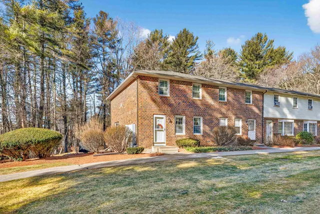 $349,900 | 47 Oakridge Drive, Londonderry, NH 03053