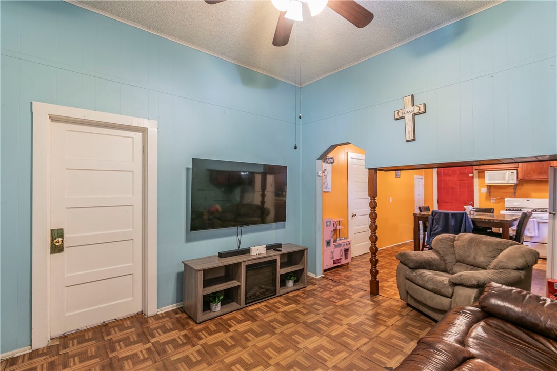 1507 Cleveland Avenue Waco, TX 76706 - Photo 7 of 24