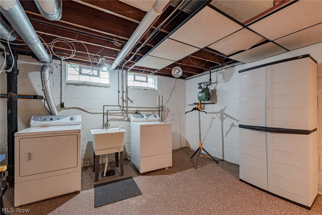 5246 East Farnhurst Road Cleveland, OH 44124 - Photo 29 of 34