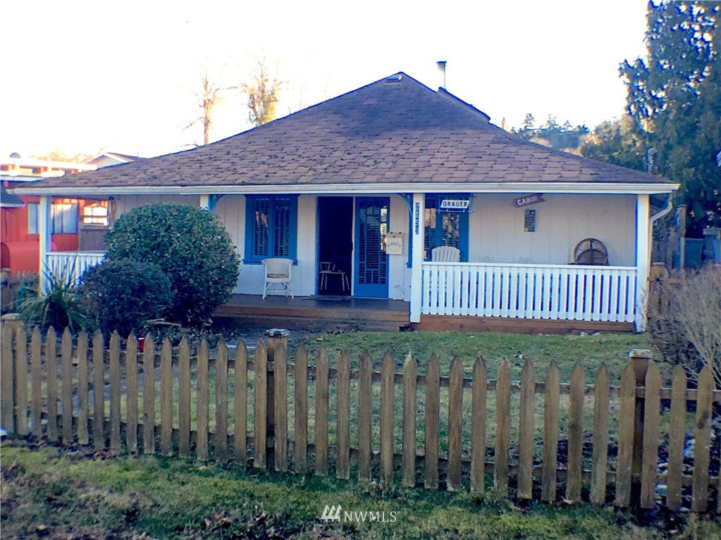 2153 Cedar Street Point Roberts, WA 98281 - Photo 1 of 10 Gallery Image 1