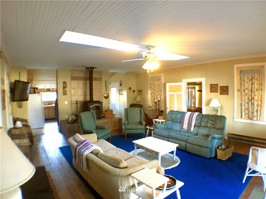 2153 Cedar Street Point Roberts, WA 98281 - Photo 2 of 10 Gallery Image 2