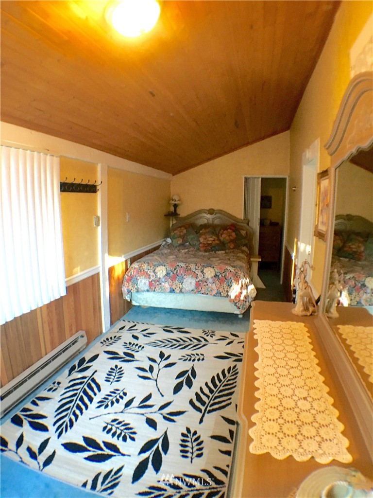 2153 Cedar Street Point Roberts, WA 98281 - Photo 5 of 10 Gallery Image 5