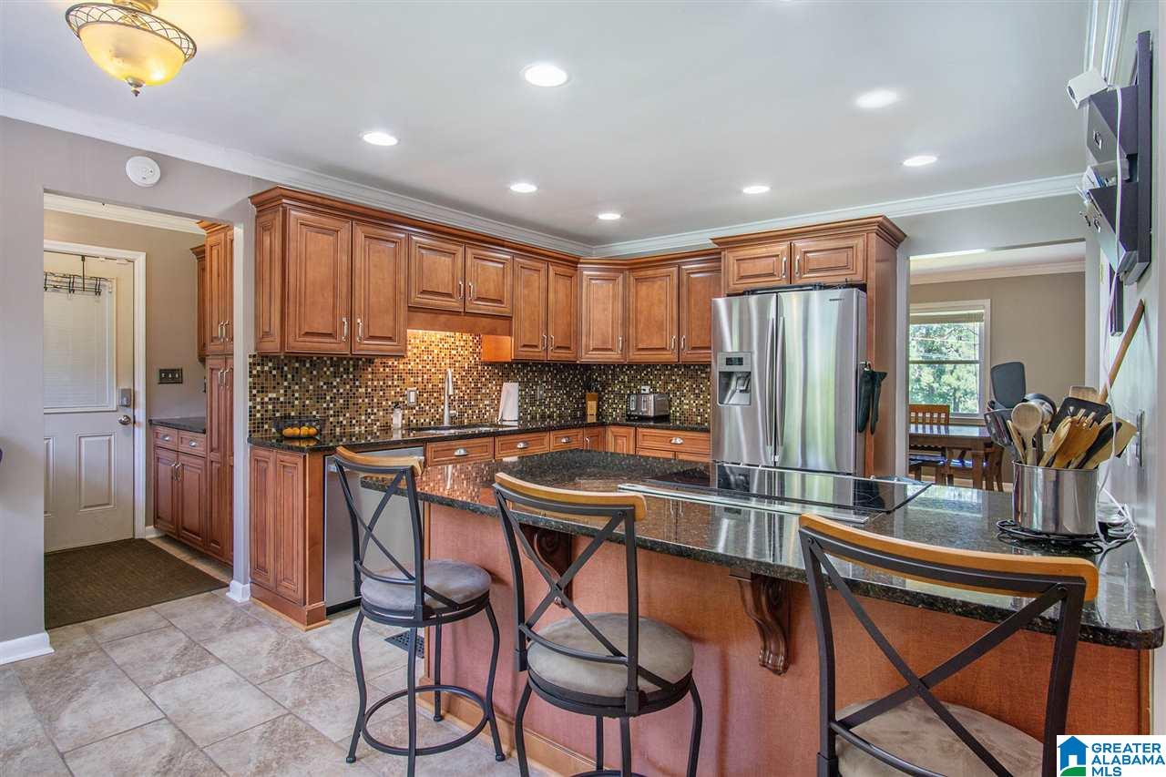 588 Mission Hills Road Alabaster, AL 35007 - Photo 4 of 47