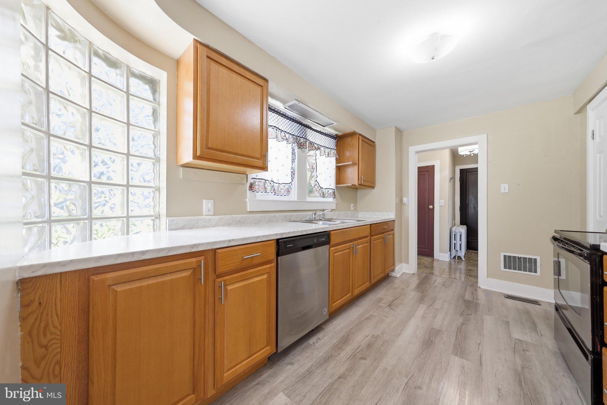 34 Harvard Road Hagerstown, MD 21742 - Photo 10 of 50 Kitchen