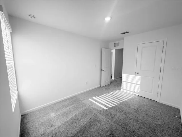 $1,950 | 6158 Daerr Rdg Street, Zephyrhills, FL 33542