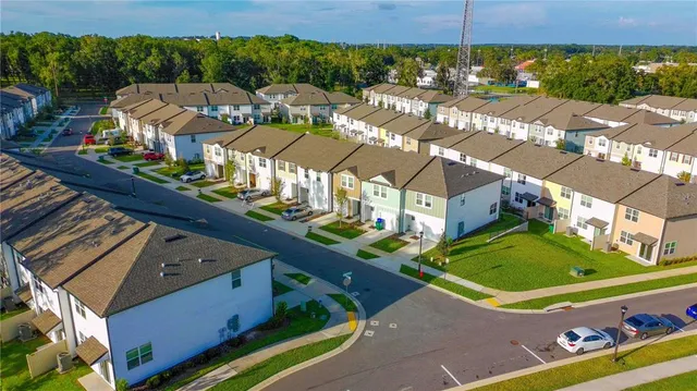 $1,950 | 6158 Daerr Rdg Street, Zephyrhills, FL 33542