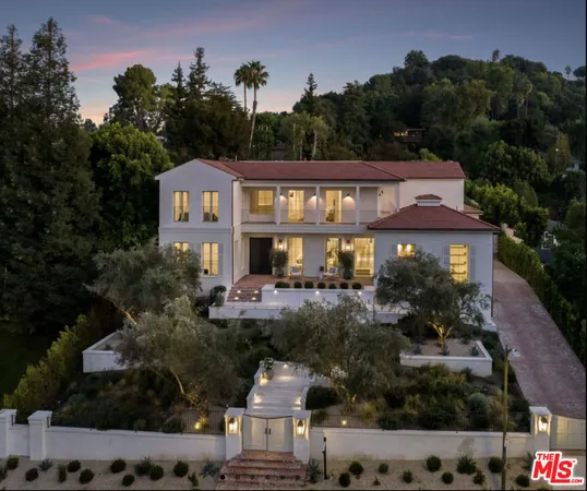 $10,915,000 | 15620 Woodvale Road, Encino, CA 91436