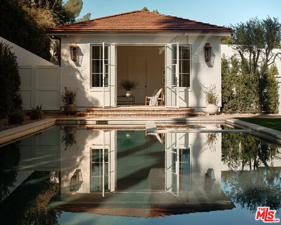 15620 Woodvale Road Encino, CA 91436 - Photo 9 of 30