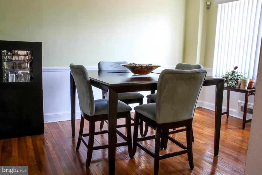 4003 Bareva Road Baltimore, MD 21215 - Photo 7 of 18 Dining Room
