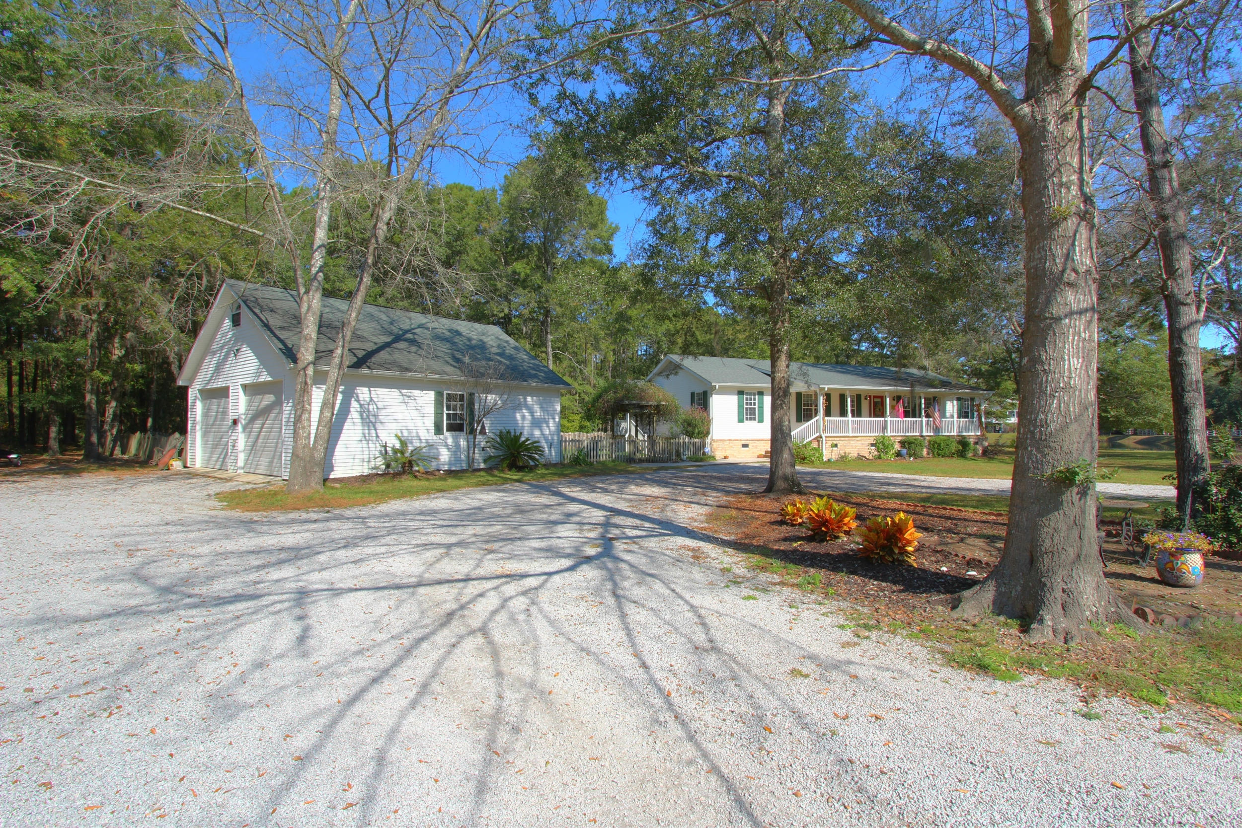 6650 Old Jacksonboro Road Ravenel, SC 29470 - Photo 12 of 38 6650 Old Jackson (8)