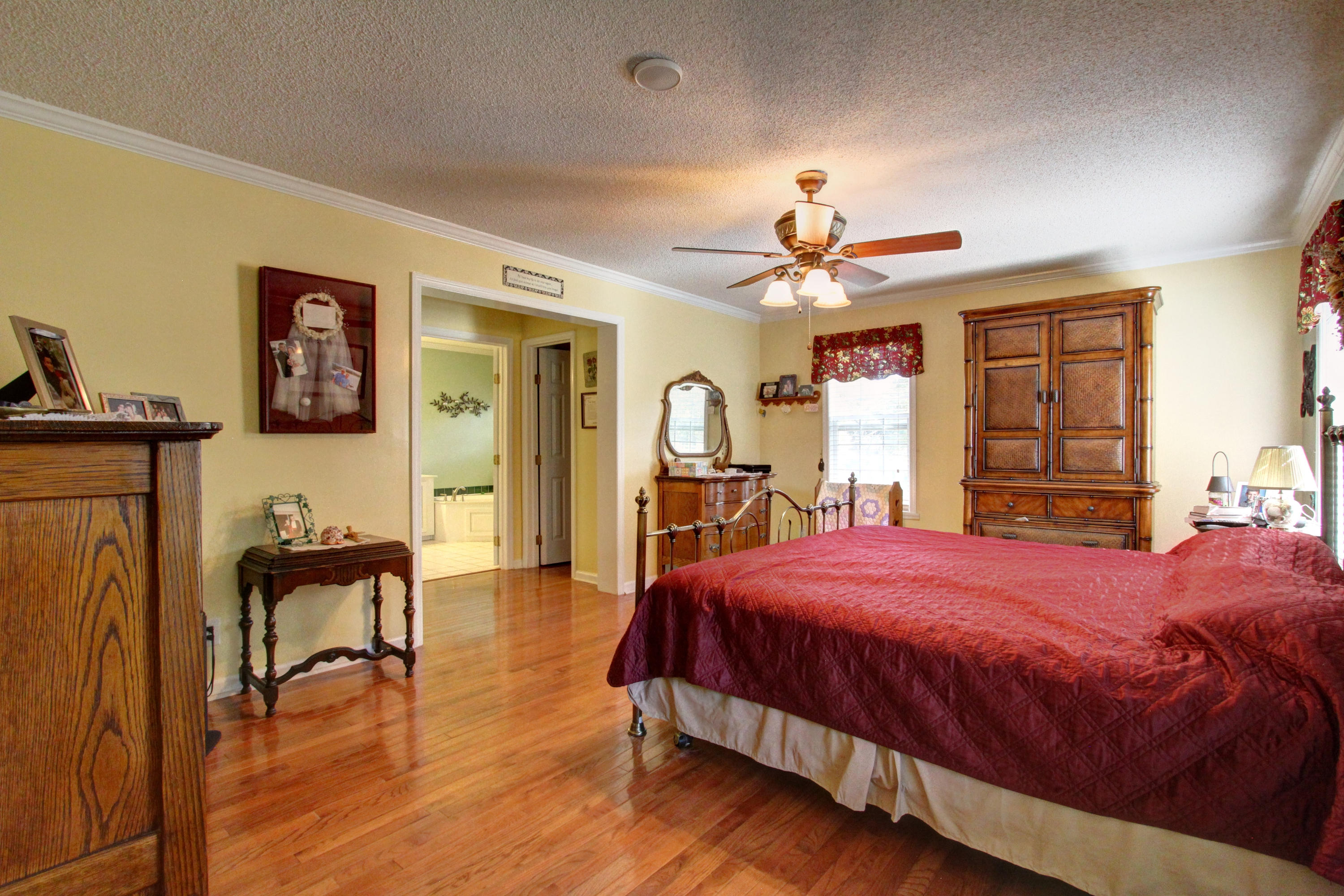 6650 Old Jacksonboro Road Ravenel, SC 29470 - Photo 32 of 38 6650 Old Jackson (30)
