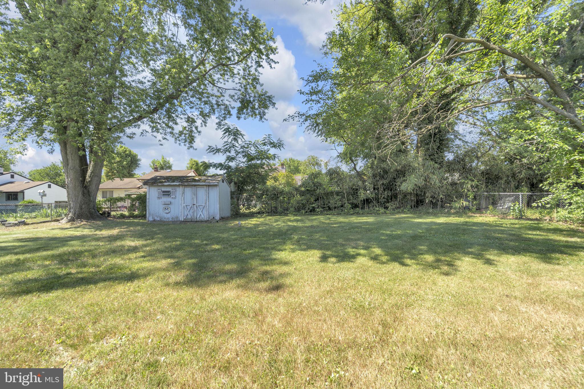 113 Lafayette Road Beverly, NJ 08010 - Photo 28 of 29 Back Yard