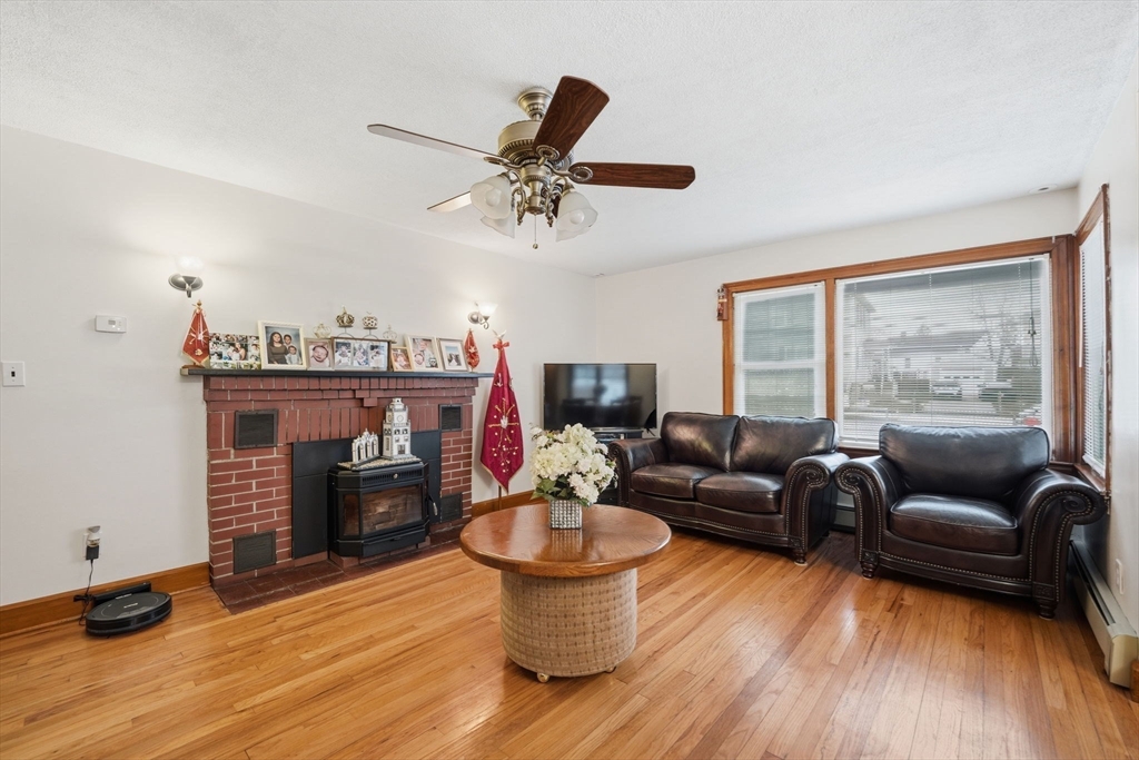 47 Stockton Street Fall River, MA 02721 - Photo 7 of 20 Gallery Image 7