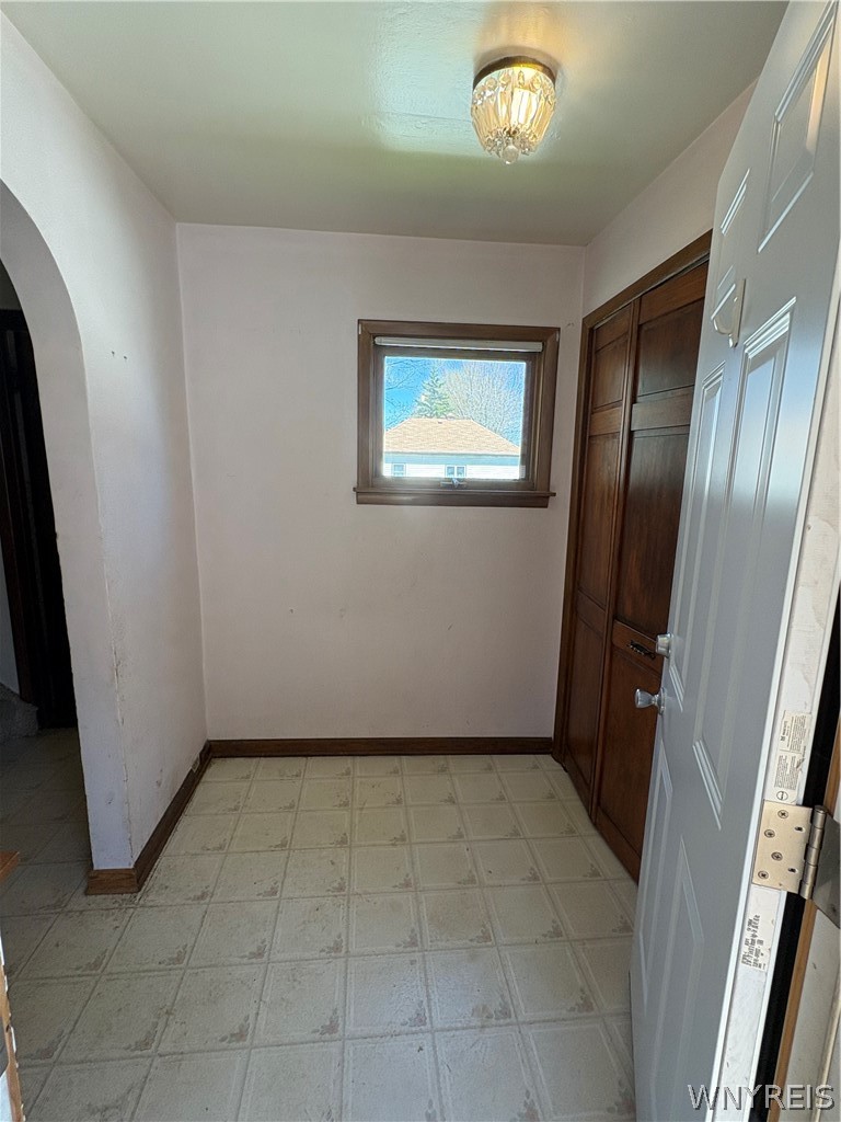 1225 North Military Road Niagara Falls, NY 14304 - Photo 11 of 18