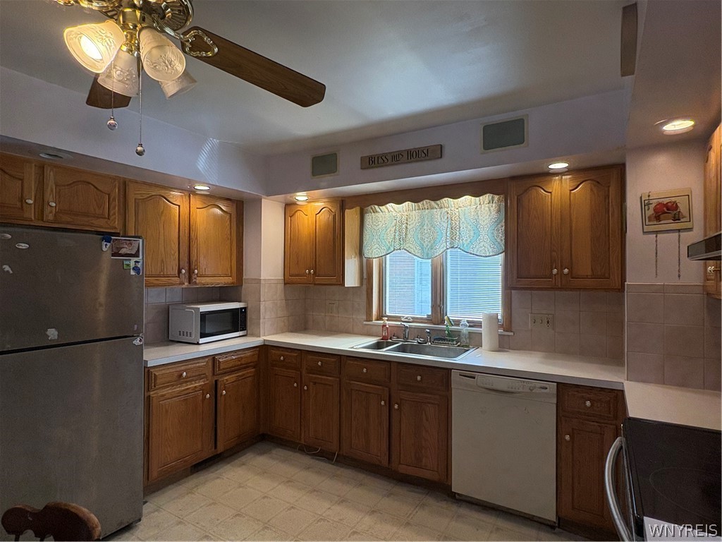 1225 North Military Road Niagara Falls, NY 14304 - Photo 3 of 18