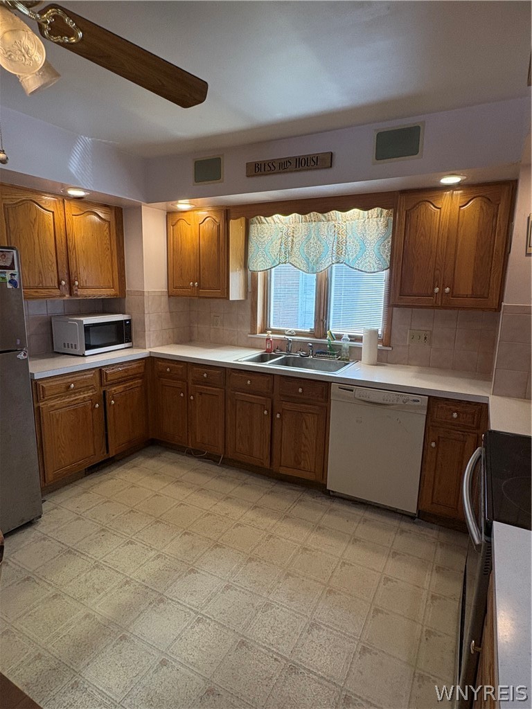1225 North Military Road Niagara Falls, NY 14304 - Photo 4 of 18