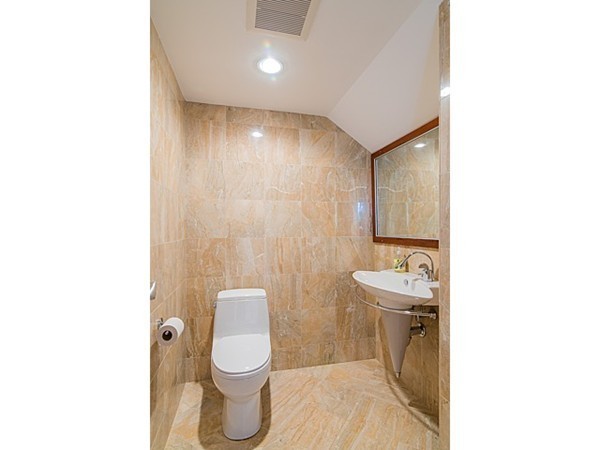 115 Woodledge Road Needham, MA 02492 - Photo 14 of 23