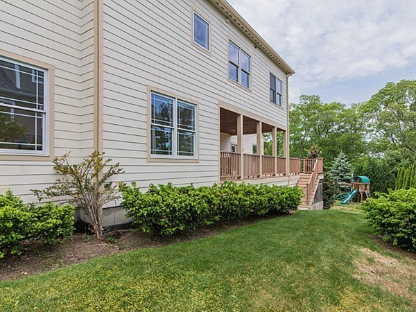 115 Woodledge Road Needham, MA 02492 - Photo 18 of 23