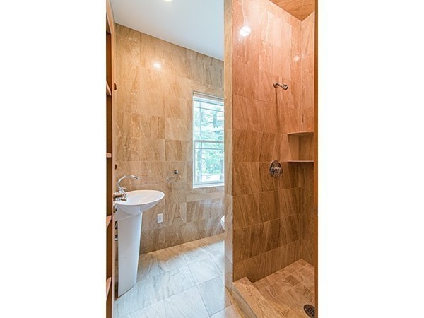 115 Woodledge Road Needham, MA 02492 - Photo 6 of 23
