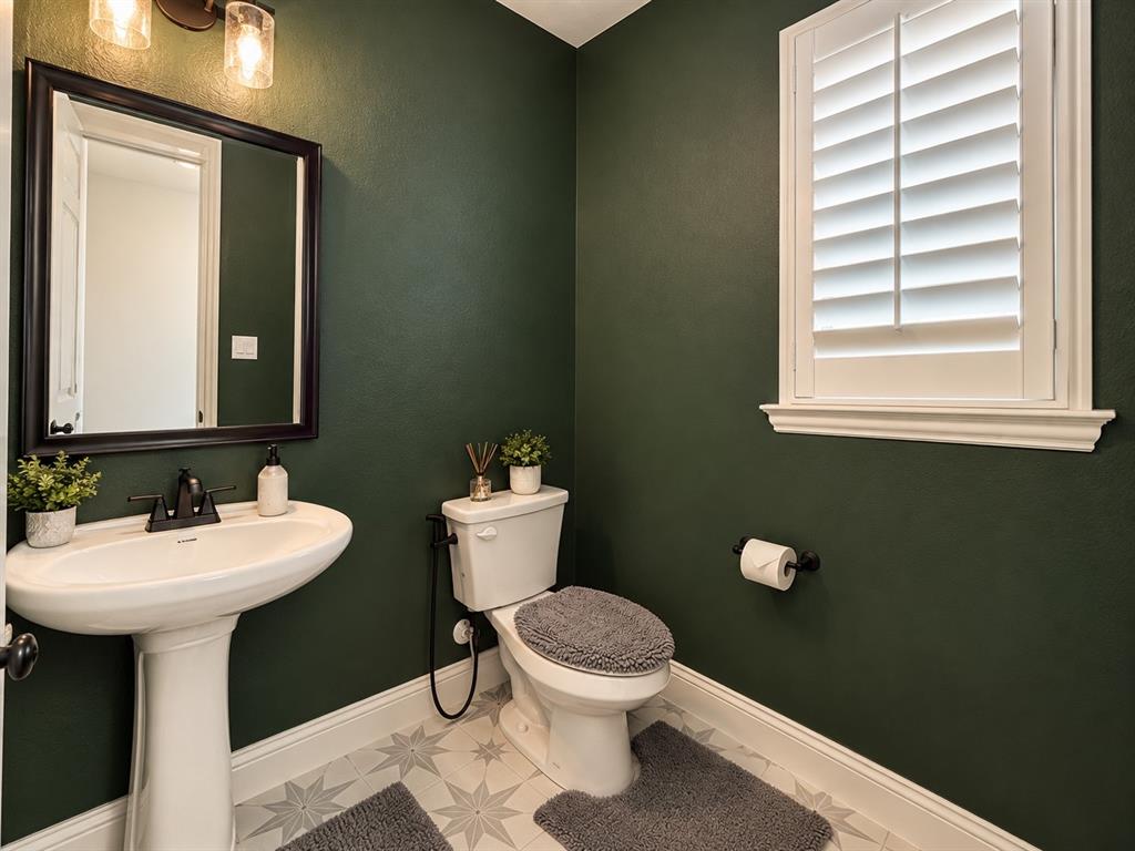 15511 Crape Myrtle Road Frisco, TX 75035 - Photo 15 of 35 Gallery Image 15
