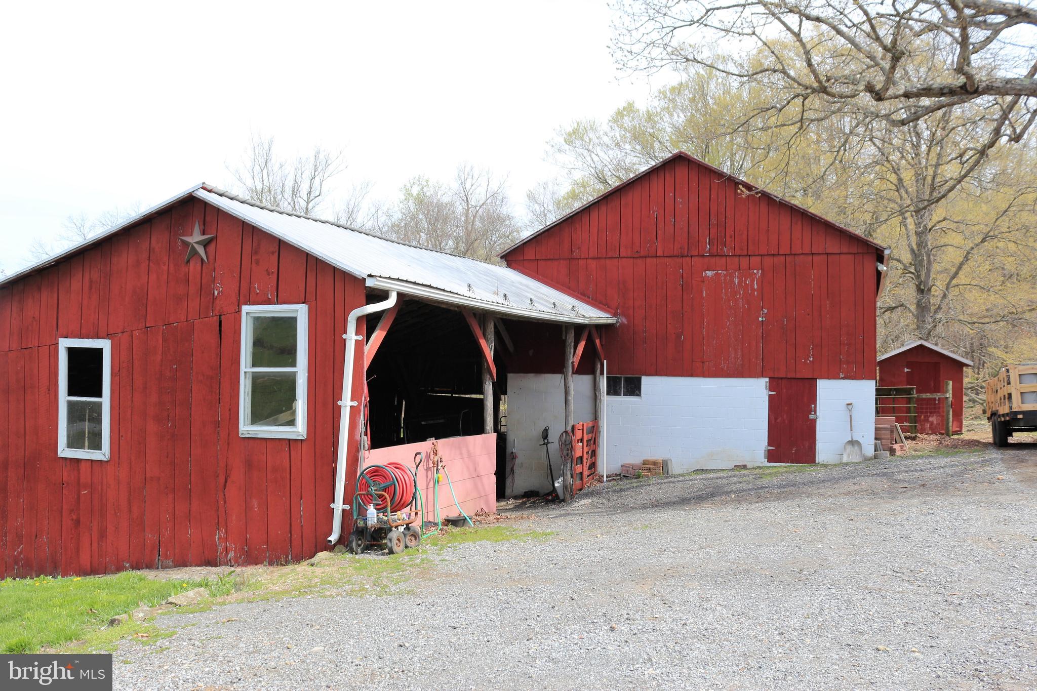 12435 Pleasant Valley Road Smithsburg, MD 21783 - Photo 13 of 78
