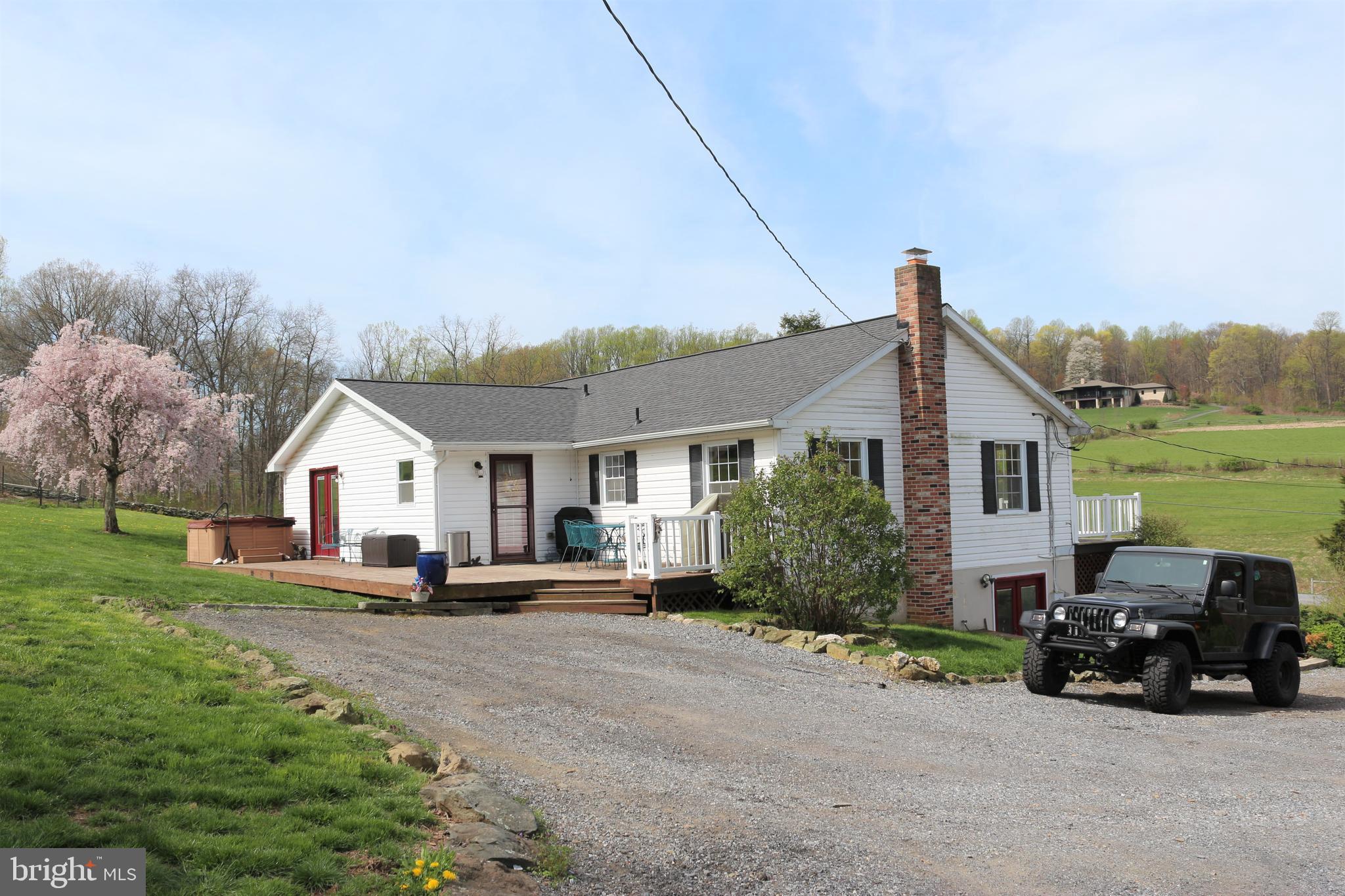 12435 Pleasant Valley Road Smithsburg, MD 21783 - Photo 5 of 78