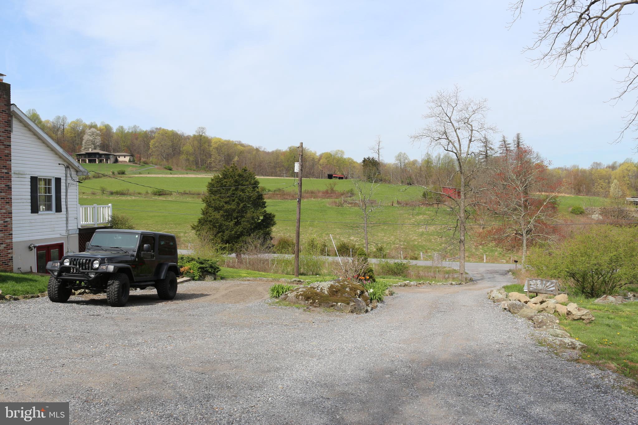 12435 Pleasant Valley Road Smithsburg, MD 21783 - Photo 6 of 78