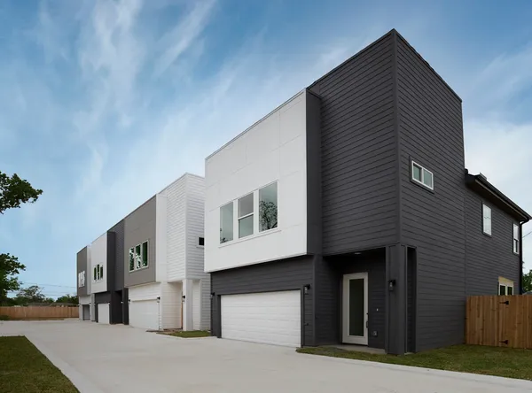 $309,990 | 5123 Larkspur Street, Unit D, Houston, TX 77033