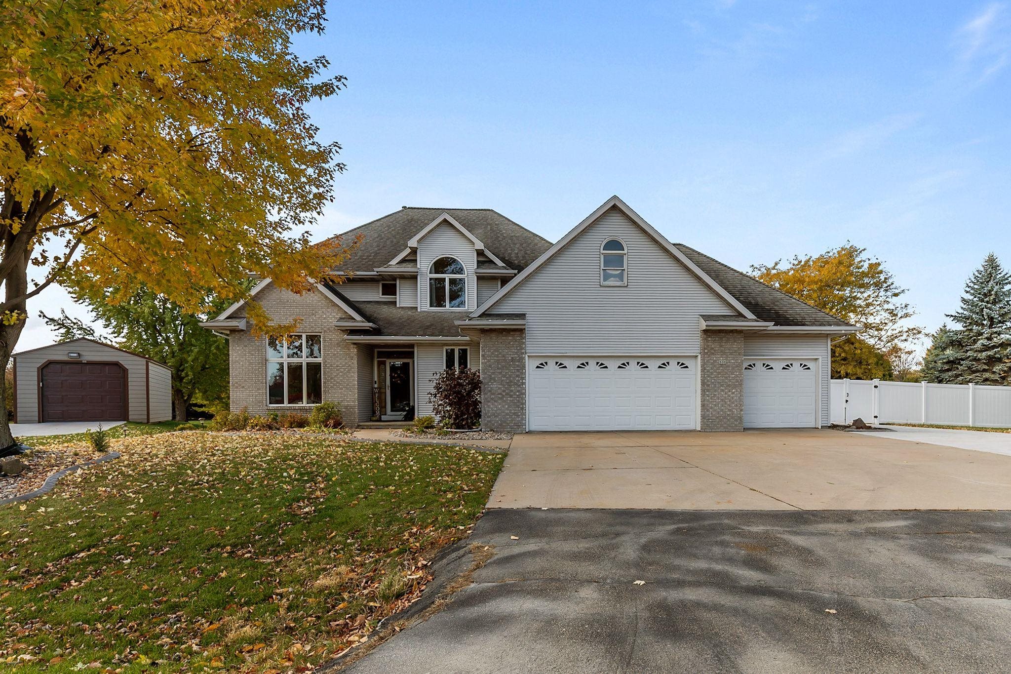 337 Forest View Road Oshkosh, WI 54904 - Photo 1 of 1
