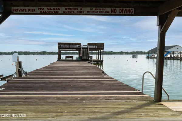 $187,000 | 310 Lake Place, Unit 310, Elizabethtown, NC 28337