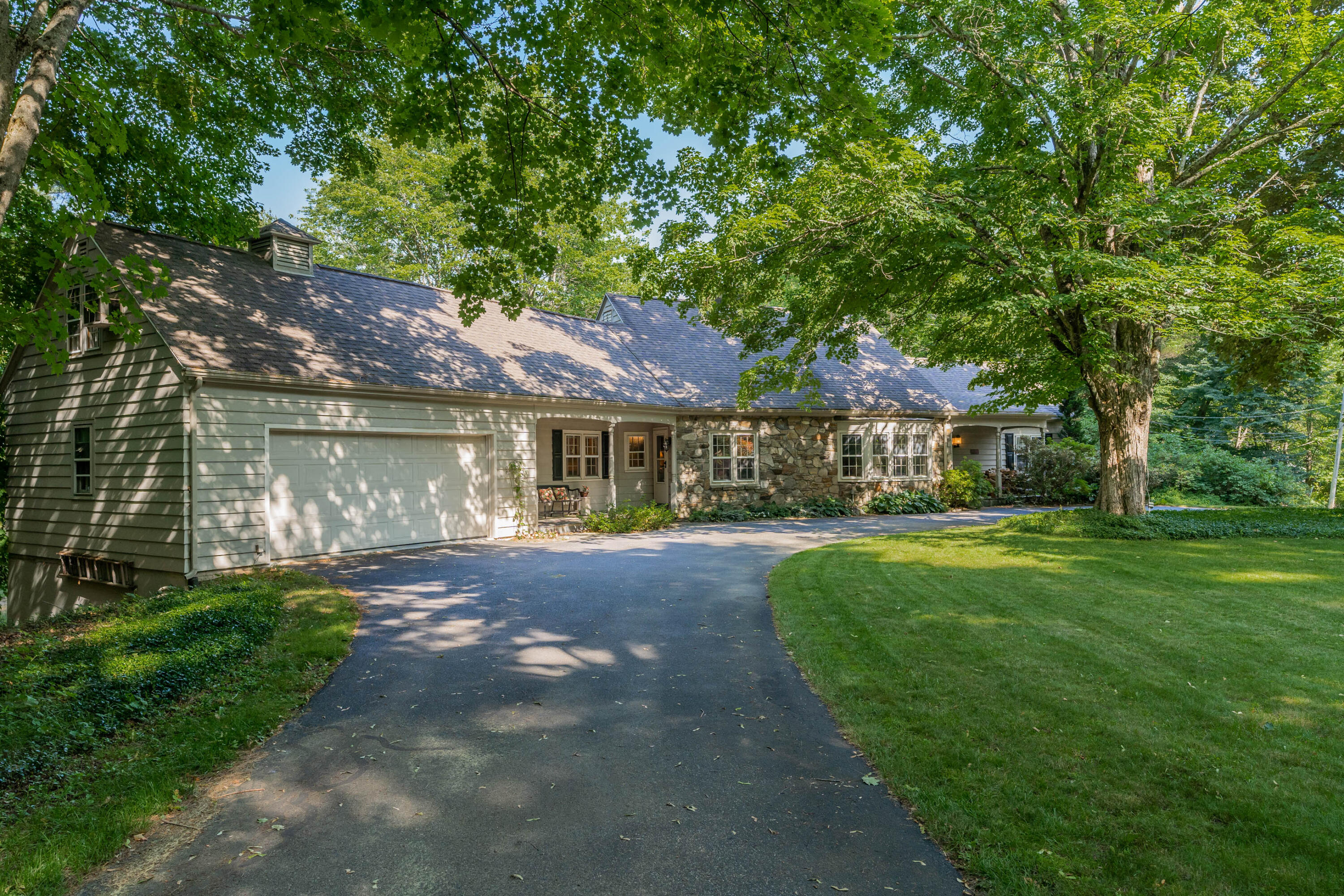 42 Brook Road Falmouth, ME 04105 - Photo 3 of 28 42 Brook Road Exterior