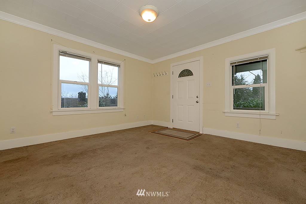 4117 Southwest Orchard Street Seattle, WA 98136 - Photo 4 of 19 Gallery Image 4