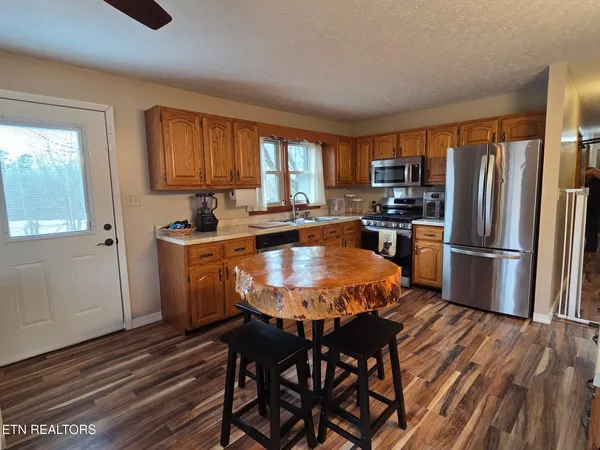 $290,000 | 911 Big Ridge Road, Oneida, TN 37841