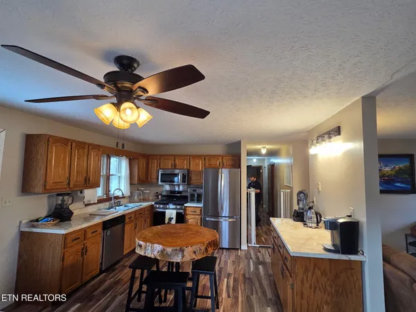 $290,000 | 911 Big Ridge Road, Oneida, TN 37841