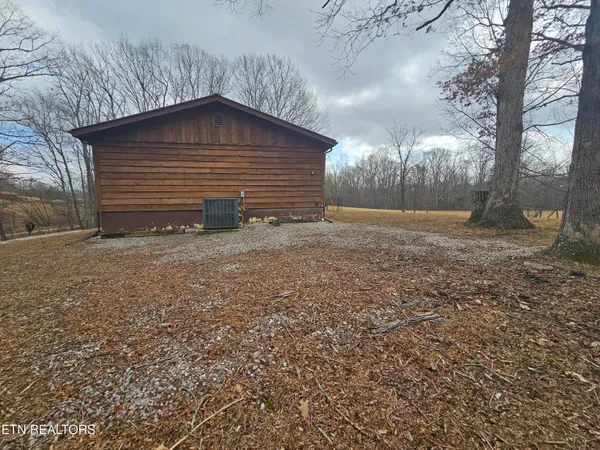 $290,000 | 911 Big Ridge Road, Oneida, TN 37841