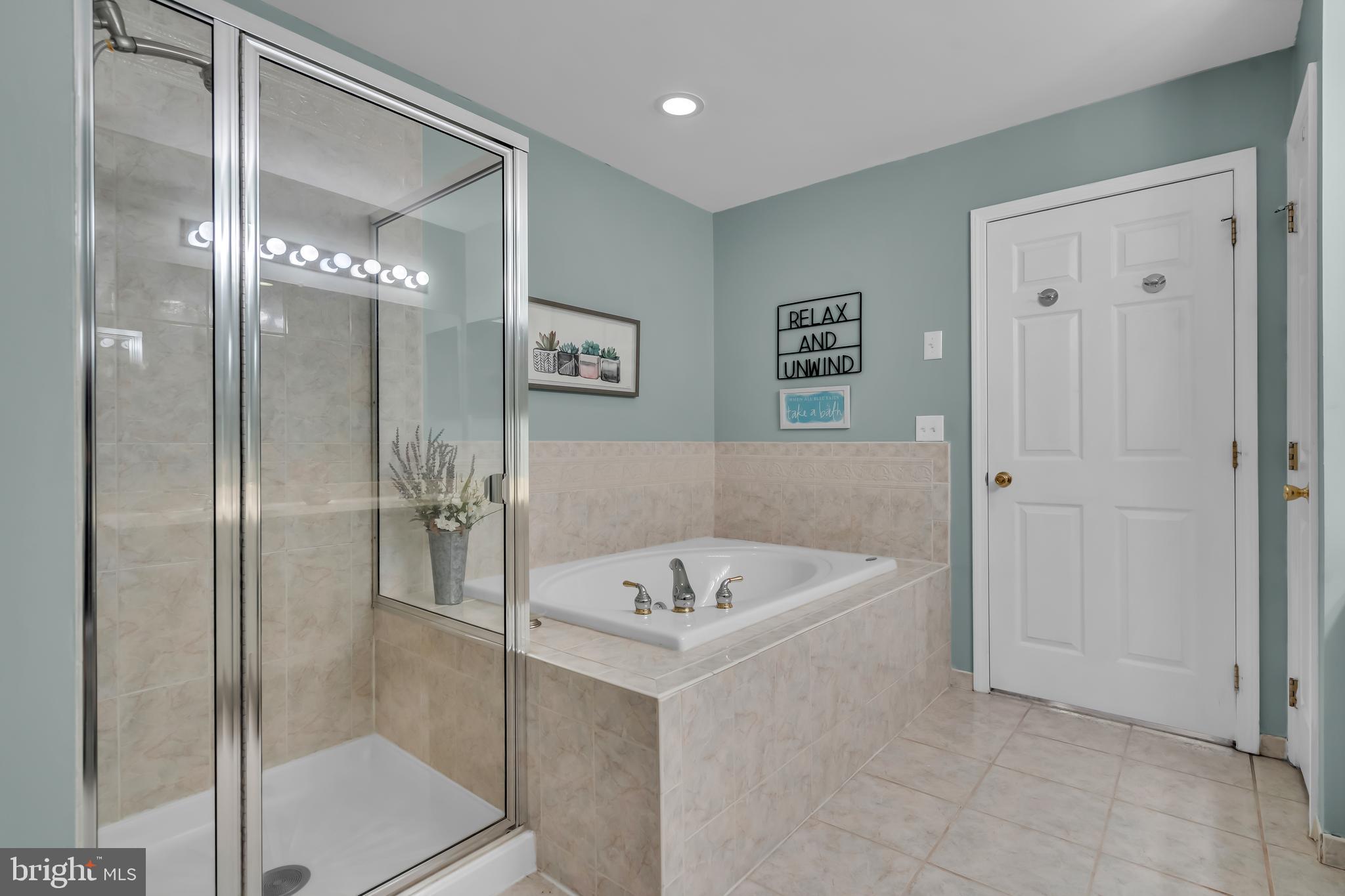 272 Colt Street Pennington, NJ 08534 - Photo 25 of 42 Stand-alone shower and tub