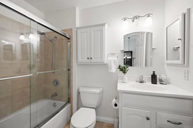 $1,117,000 | 8037 Caminito Mallorca, La Jolla, CA 92037