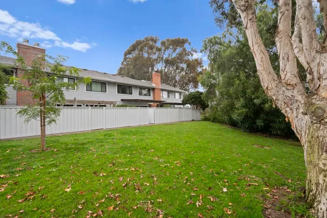 $1,117,000 | 8037 Caminito Mallorca, La Jolla, CA 92037