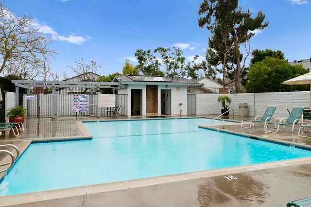 $1,117,000 | 8037 Caminito Mallorca, La Jolla, CA 92037