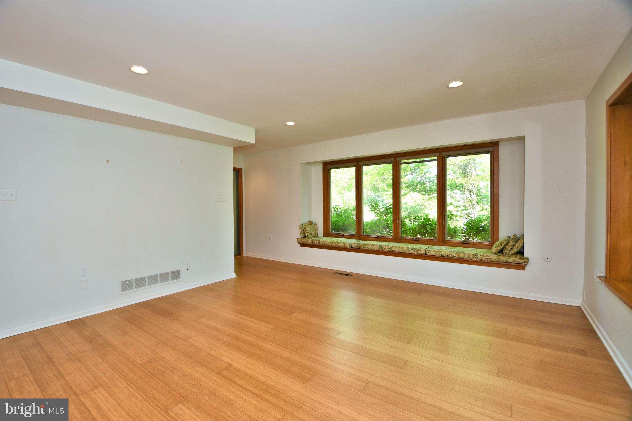 1027 Gypsy Hill Road Ambler, PA 19002 - Photo 10 of 68