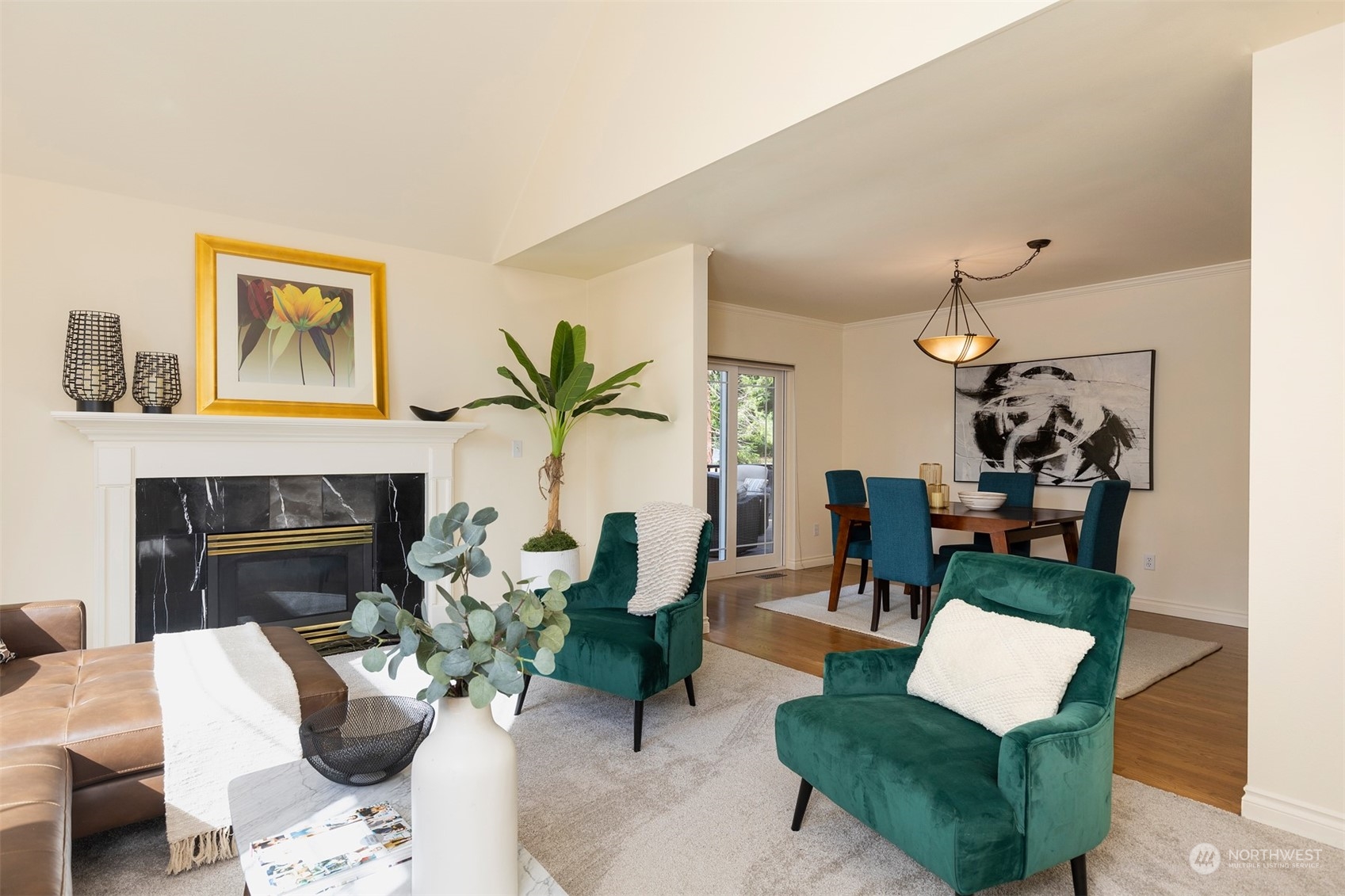 21318 Damson Road Bothell, WA 98021 - Photo 5 of 30 Gallery Image 5