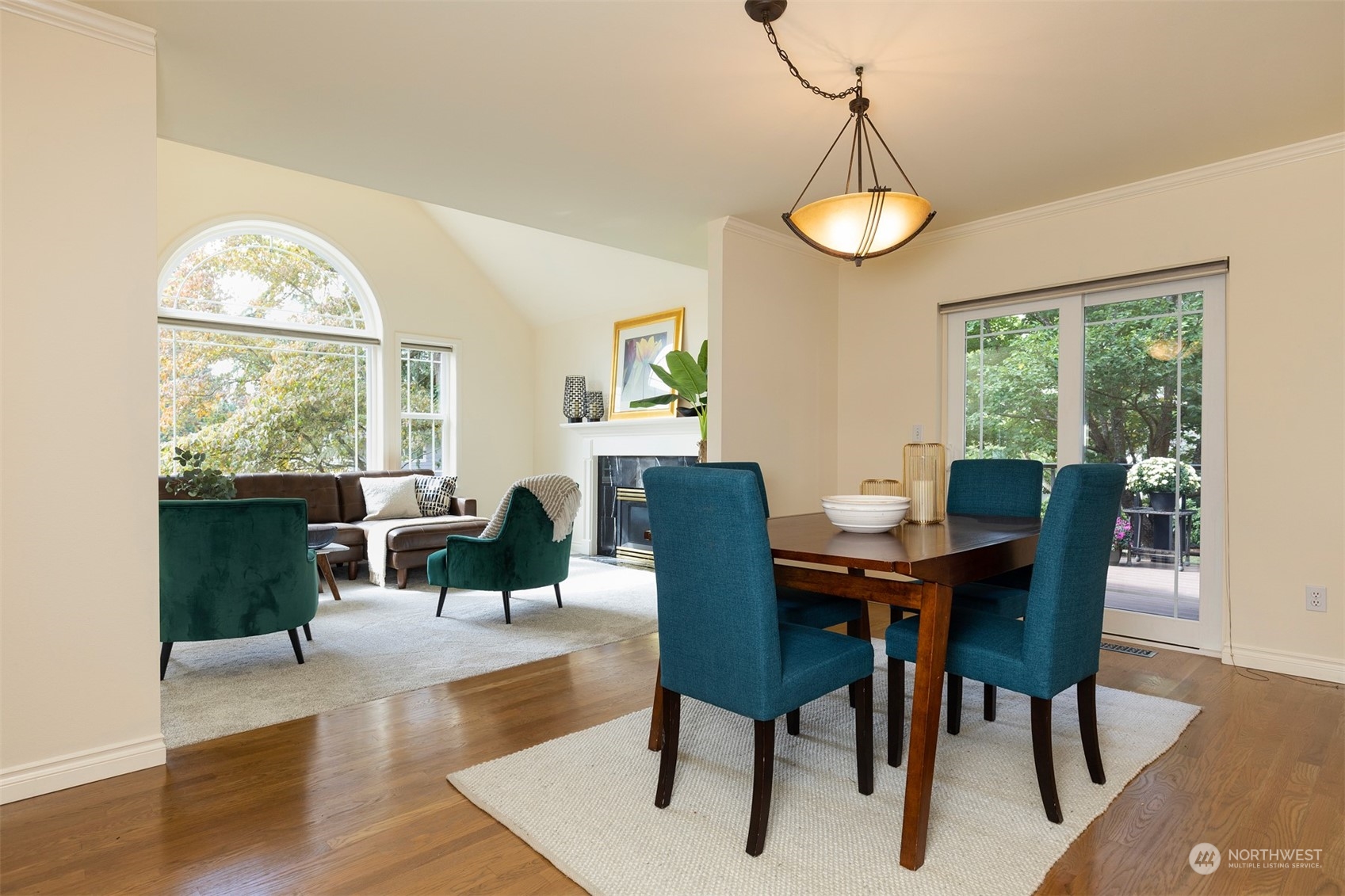 21318 Damson Road Bothell, WA 98021 - Photo 7 of 30 Gallery Image 7