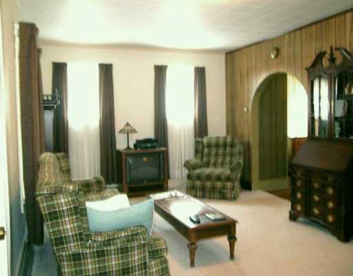 324 Meridian Butler, PA 16001 - Photo 6 of 8
