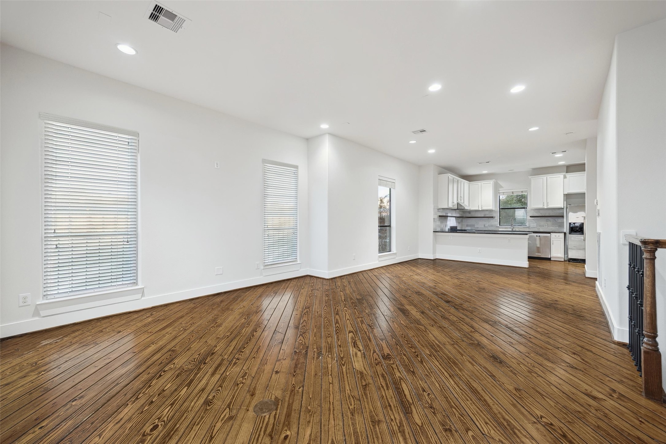 1819 Dart Street Houston, TX 77007 - Photo 14 of 30 Welcome to the second floor with an open floorpan!