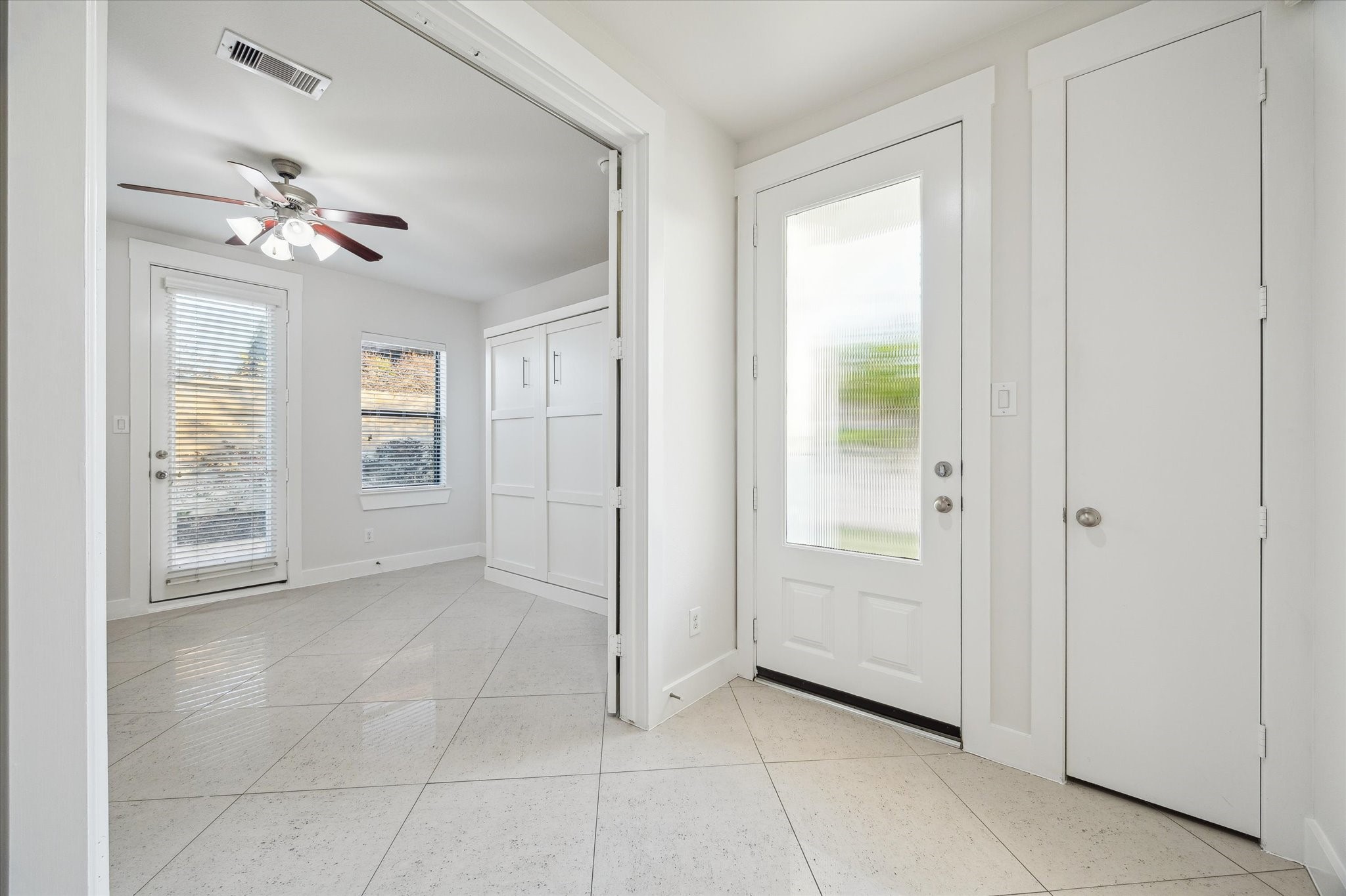 1819 Dart Street Houston, TX 77007 - Photo 10 of 30 Secondary view of the Foyer and the door to the right is a coat closet