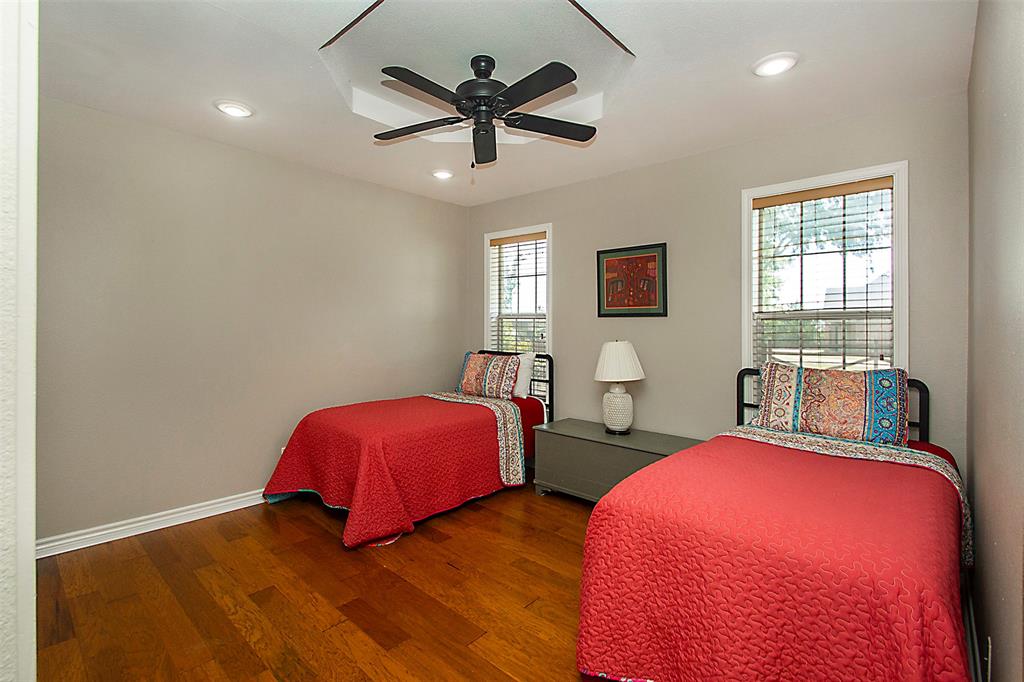 100 Durning Road Van Alstyne, TX 75495 - Photo 6 of 28 Secondary bedroom