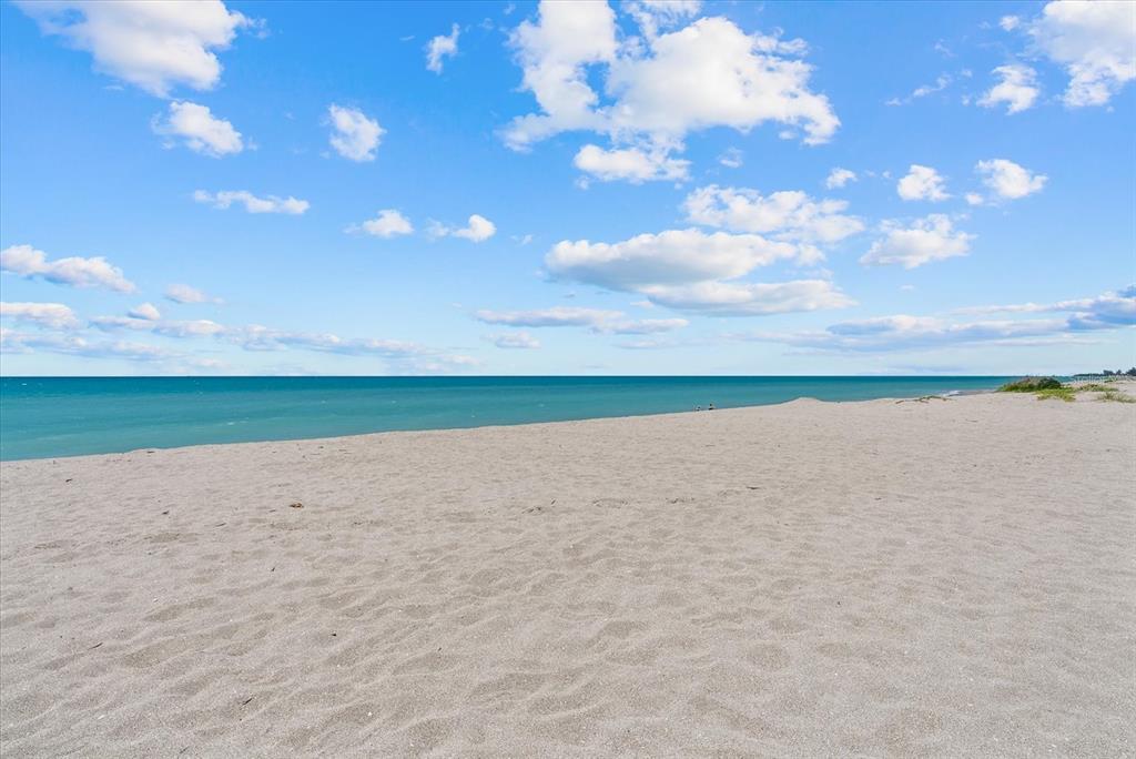 627 Alhambra Road, Unit 801 Venice, FL 34285 - Photo 61 of 81 Gallery Image 61