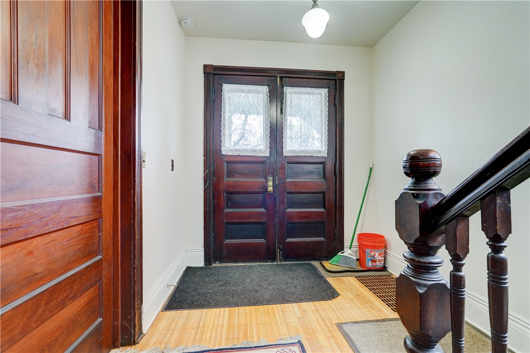 28 Rundel Park Rochester, NY 14607 - Photo 10 of 36