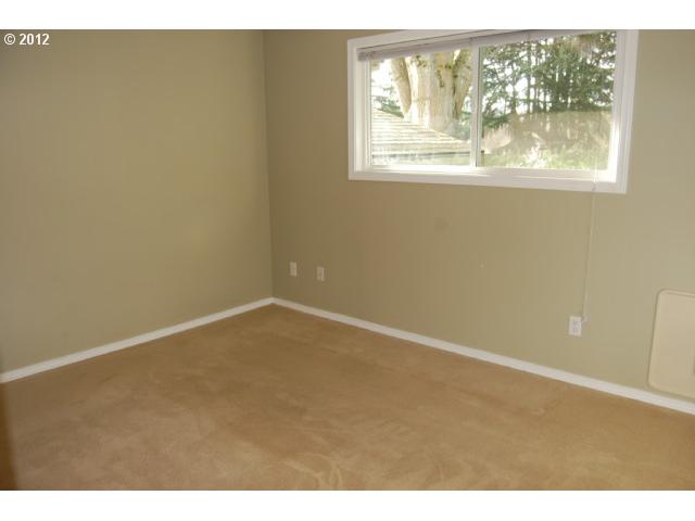 2703 Southwest Spring Garden Street Portland, OR 97219 - Photo 11 of 16 Gallery Image 11